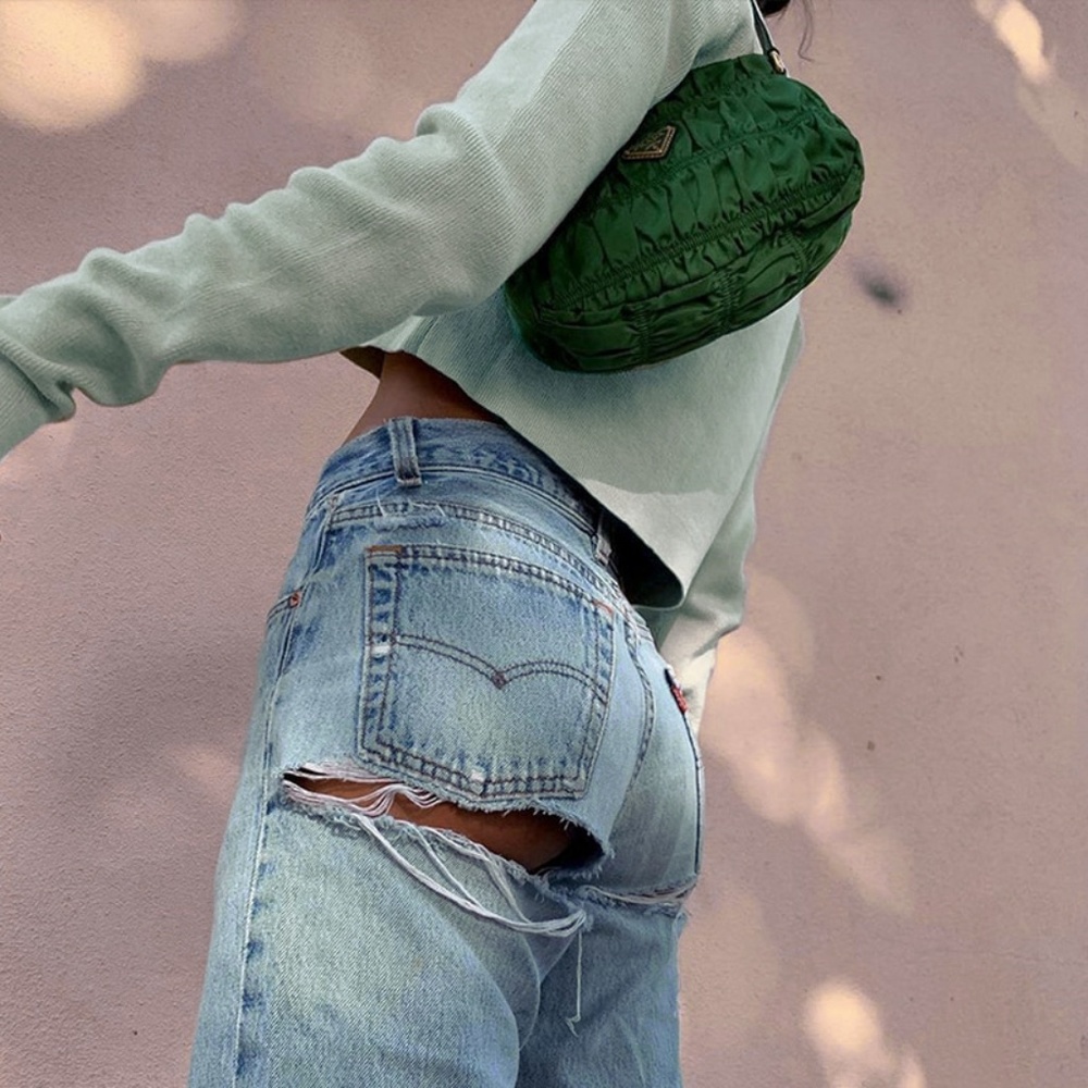 Rib Knit Buttoned Crop Top - Picture 6 of 16